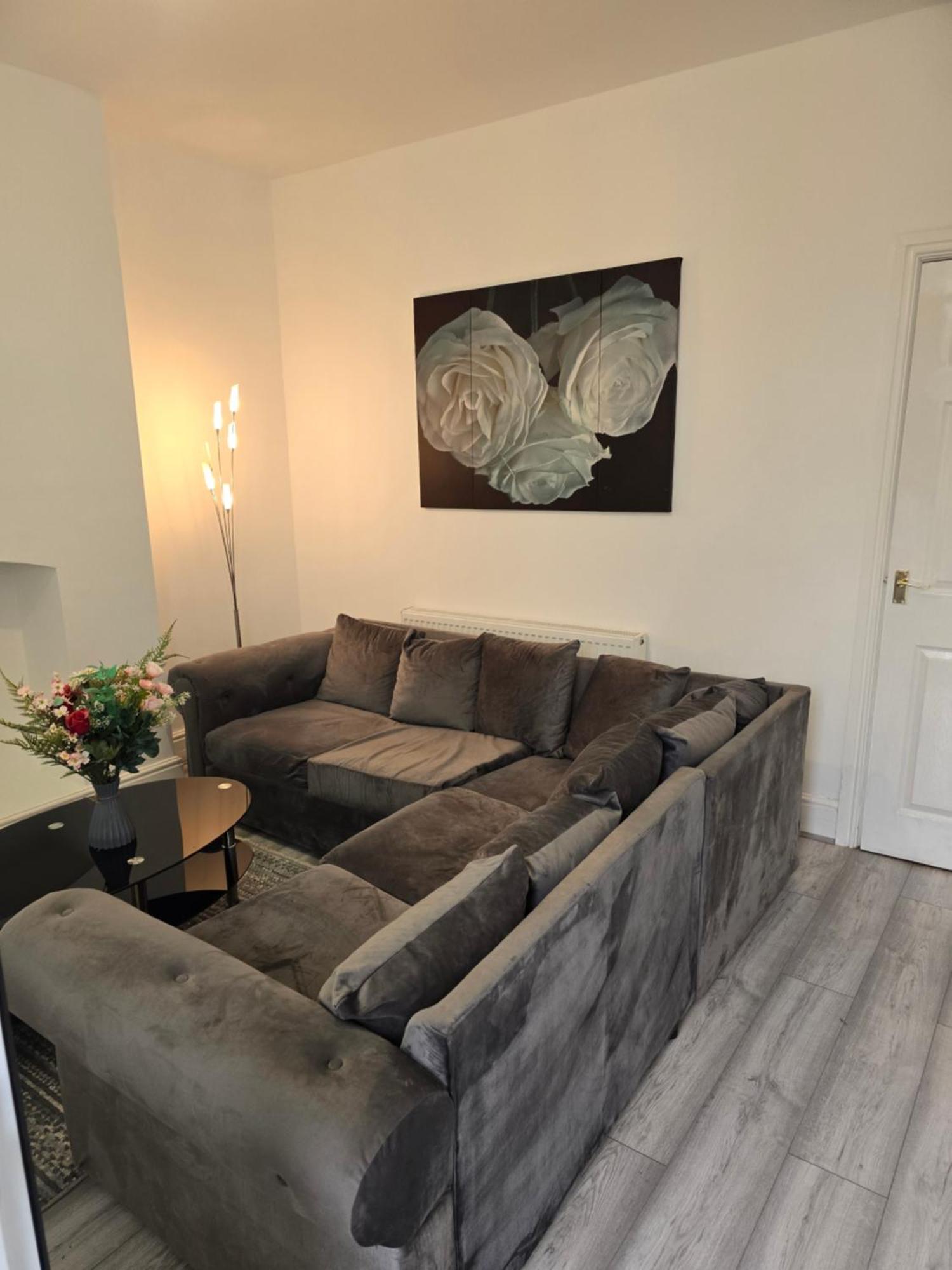 Realwood Homes Νότιγχαμ Εξωτερικό φωτογραφία